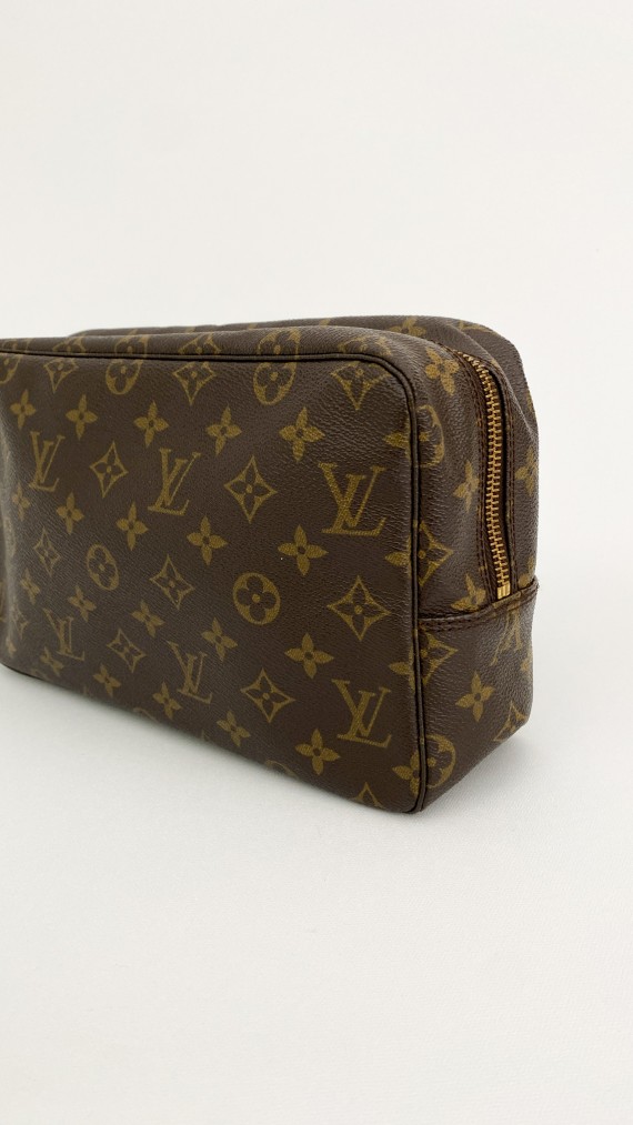 Louis Vuitton Toalett Mappe Size 28