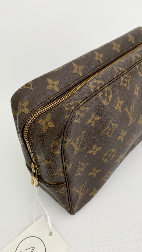 Louis Vuitton Toalett Mappe Size 28