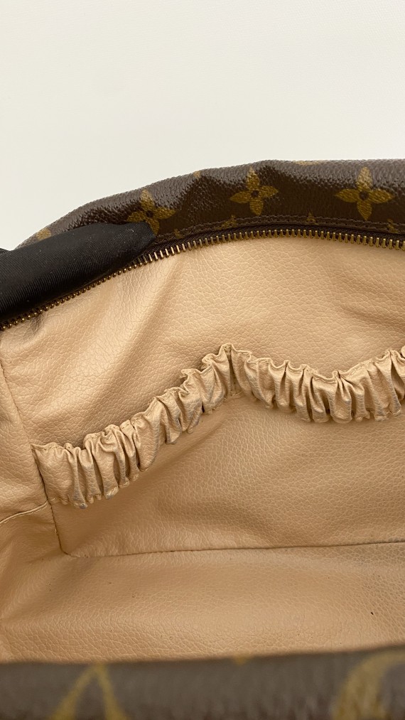 Louis Vuitton Toalett Mappe Size 28