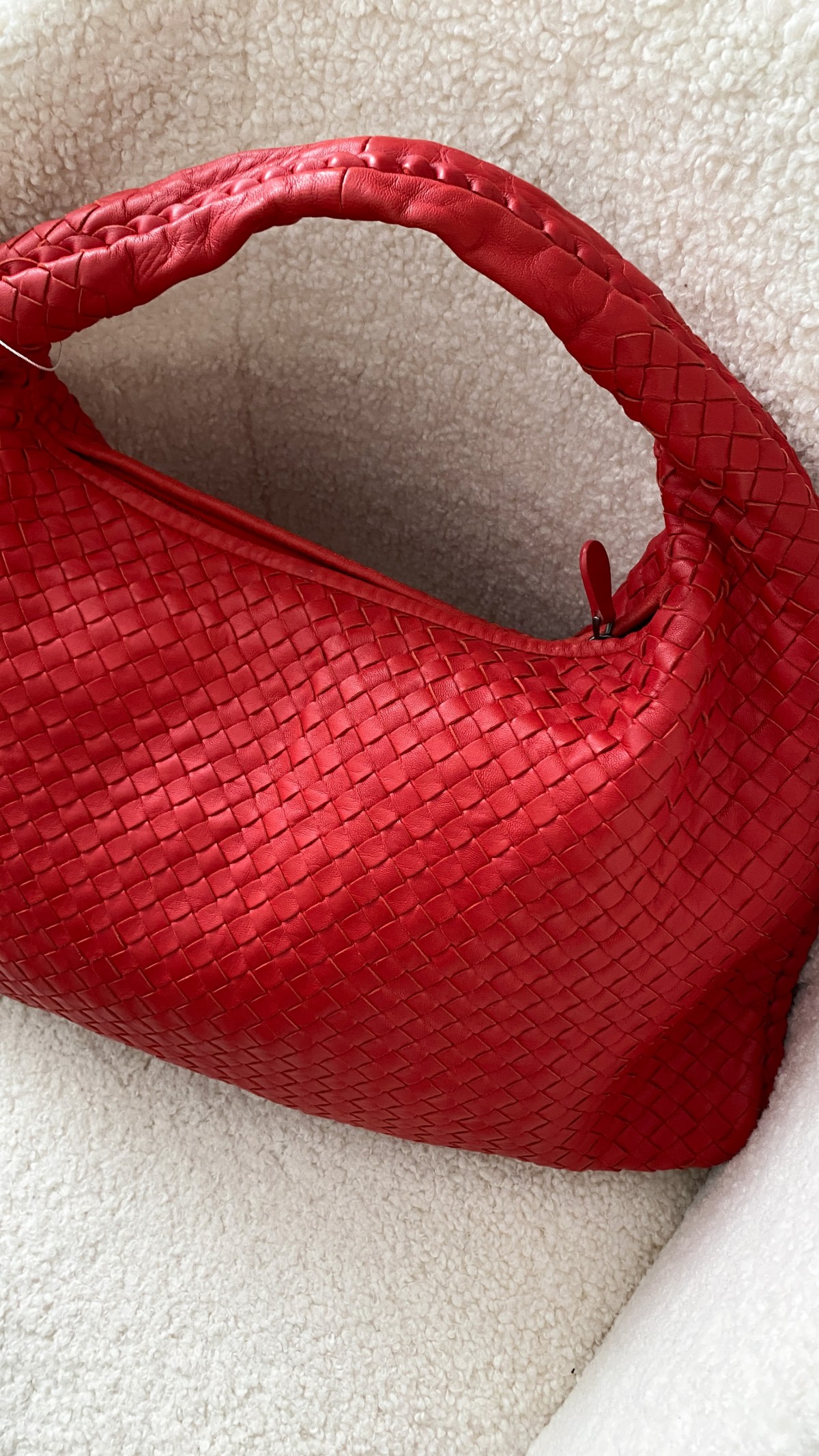 bottega veneta hobo bag sizes