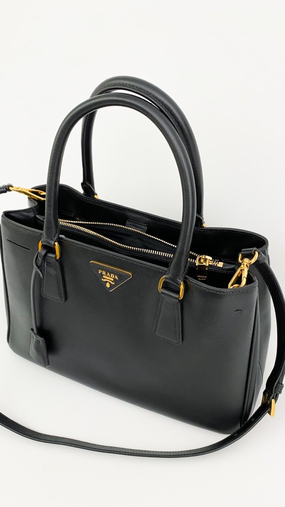 Prada Saffiano Galleria Shoulder Bag