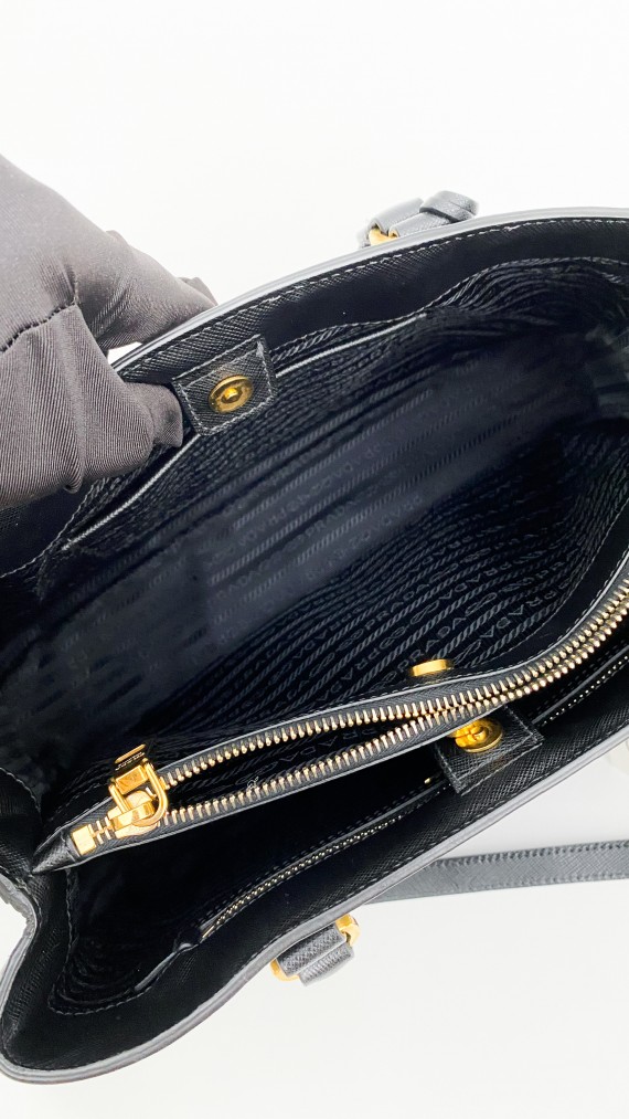 Prada Saffiano Galleria Shoulder Bag