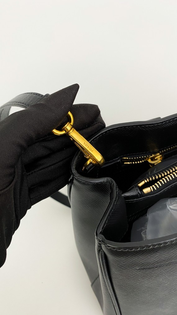 Prada Saffiano Galleria Shoulder Bag