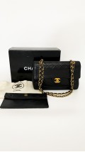 Chanel Classic Flap Bag m. Lommbok