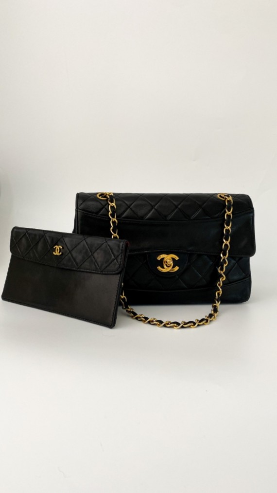 Chanel Classic Flap Bag m. Lommbok