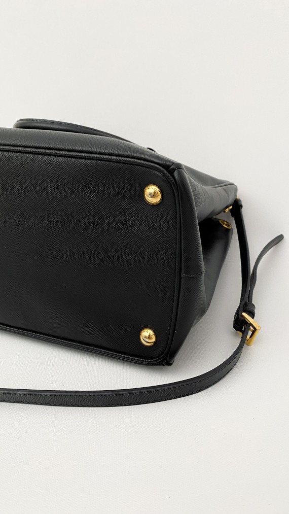 Prada Saffiano Bag Size Medium