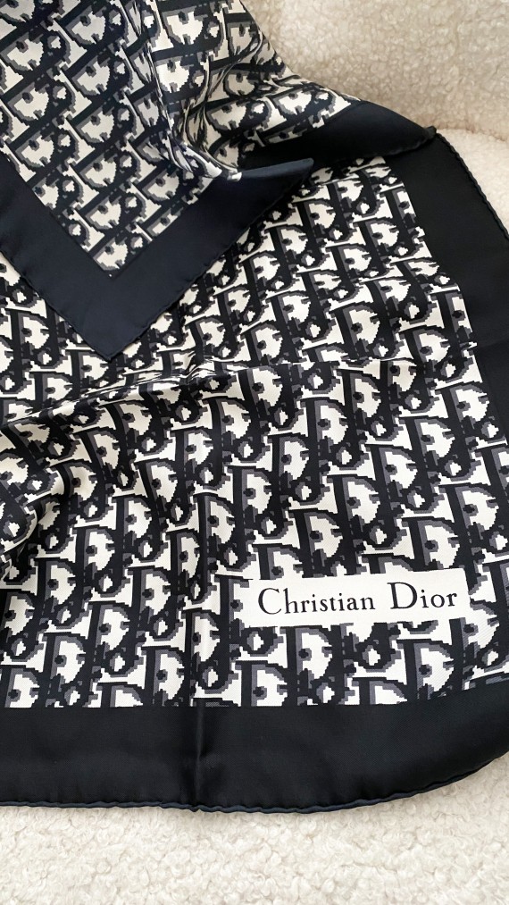 Dior Monogram Silkeskjerf