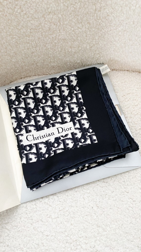 Dior Monogram Silkeskjerf