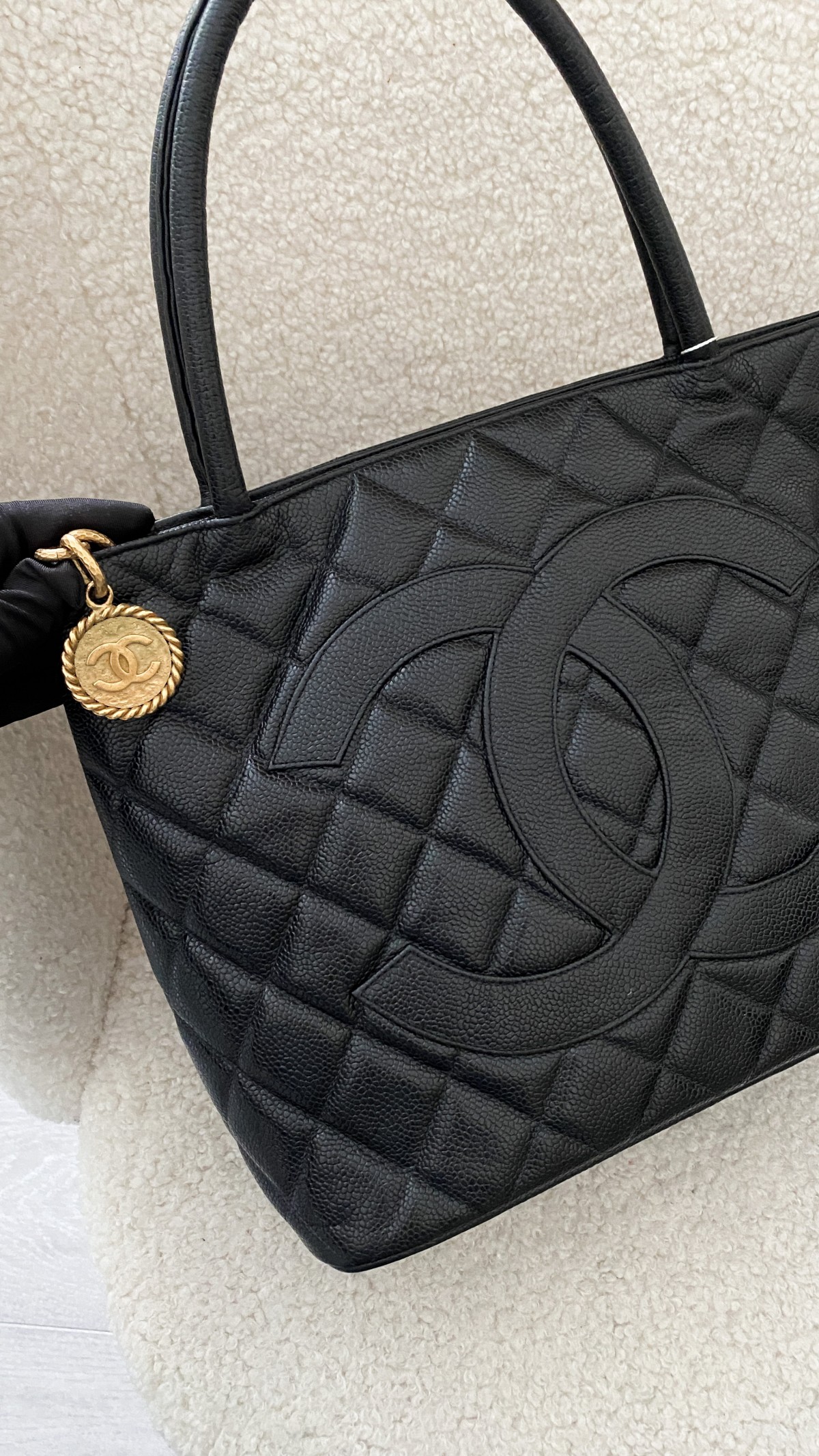 Chanel medallion caviar tote cheap
