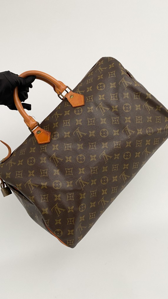Louis Vuitton Speedy 40