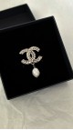 Chanel Brosje