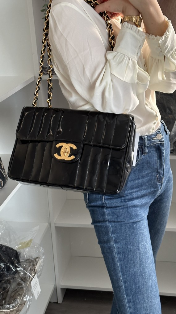 Chanel Jumbo Classic Single Flap Bag
