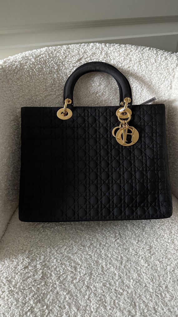 Lady Dior Size Large