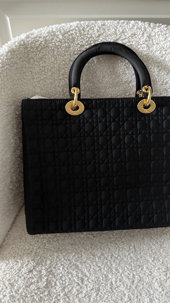 Lady Dior Size Large