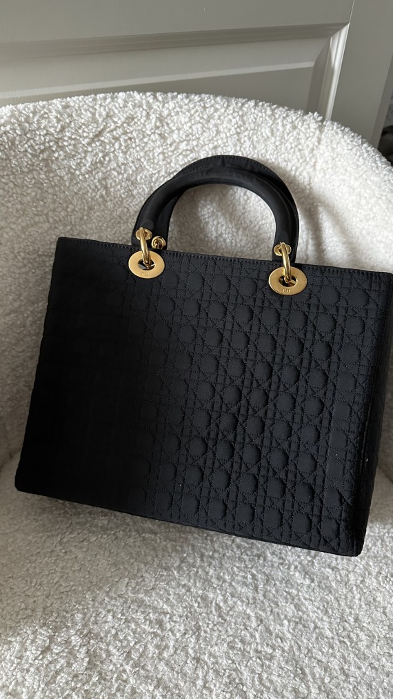 Lady Dior Size Large