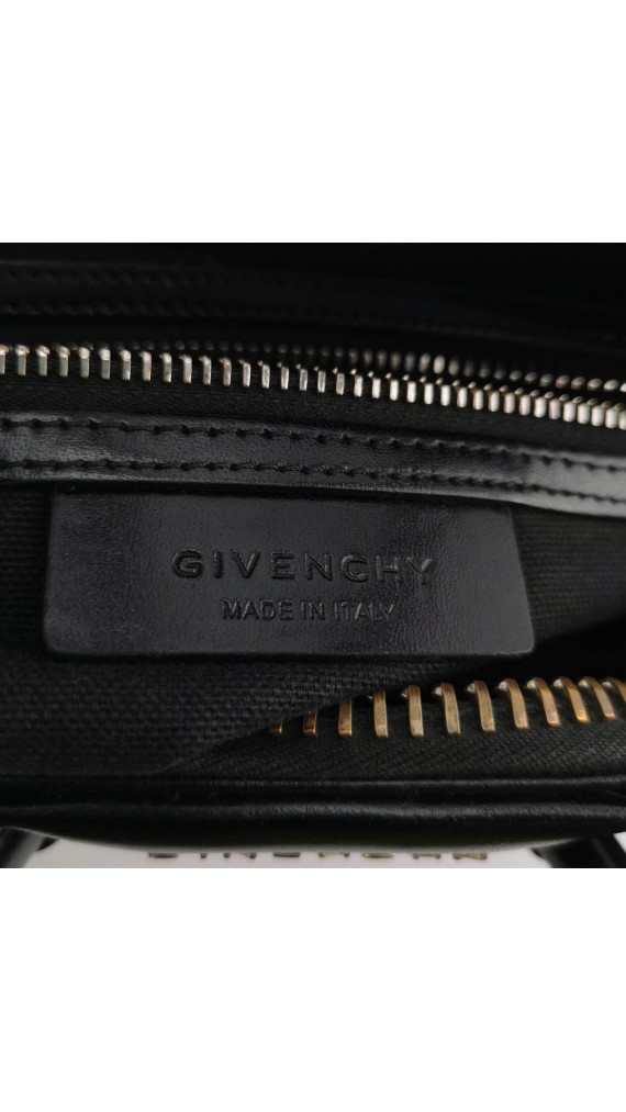 Givenchy Antigona Shoulder Bag