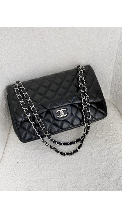 Chanel Jumbo Classic Double Flap Bag