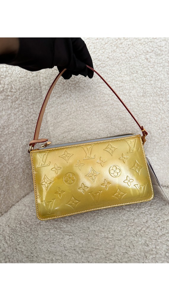 Louis Vuitton Vernis Pochette Bag