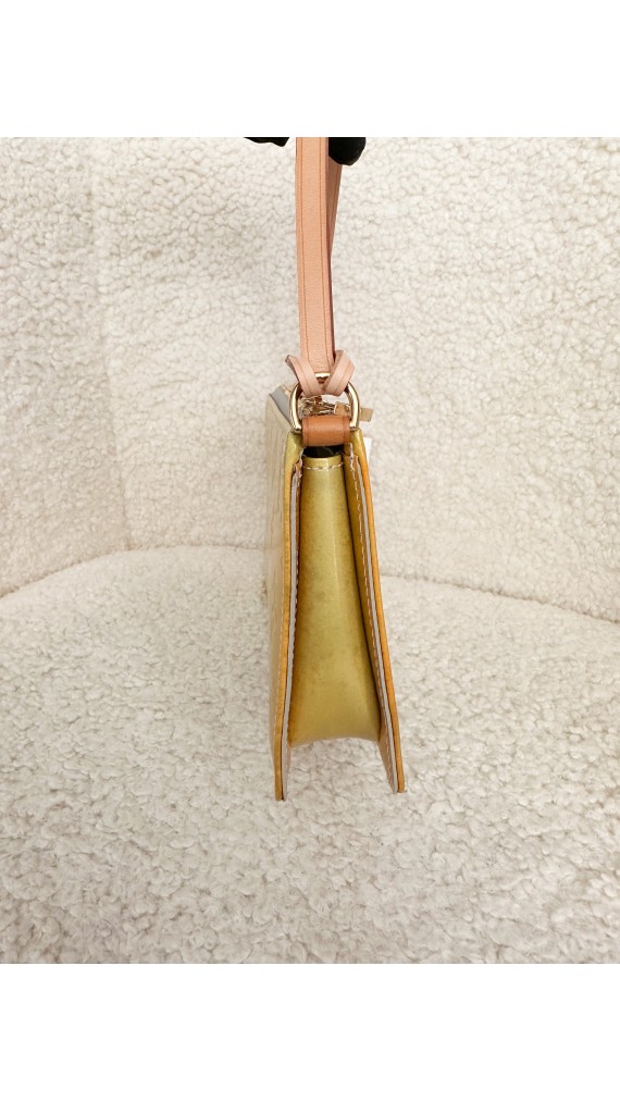 Louis Vuitton Vernis Pochette Bag