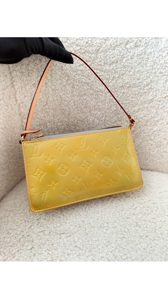 Louis Vuitton Vernis Pochette Bag