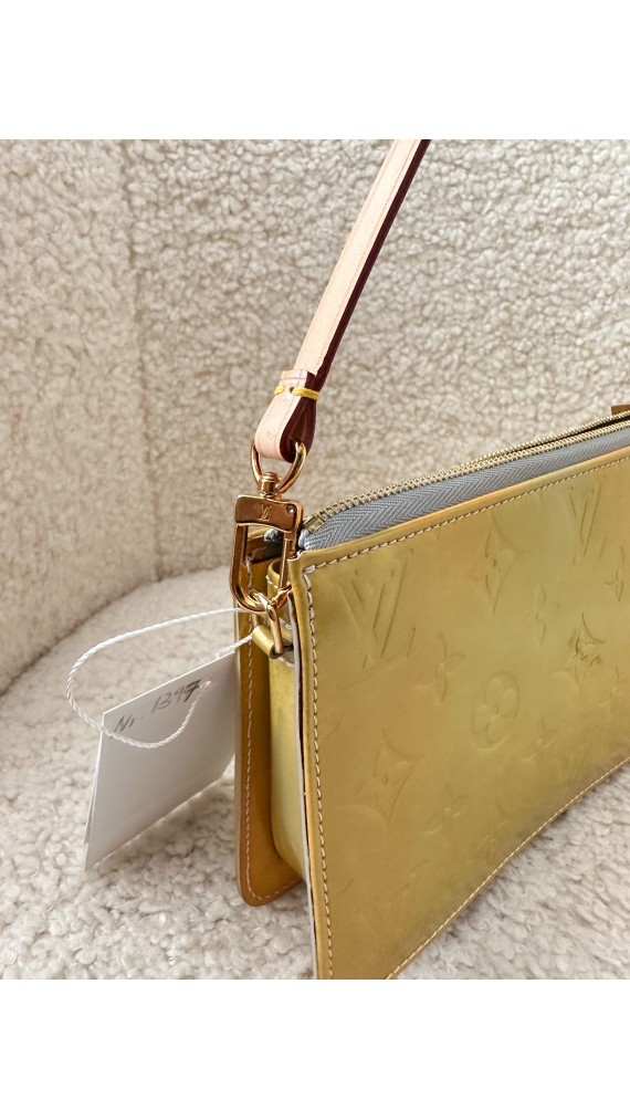 Louis Vuitton Vernis Pochette Bag