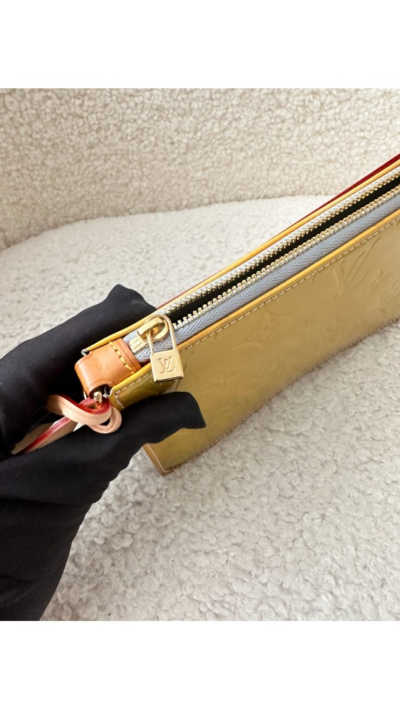 Louis Vuitton Vernis Pochette Bag