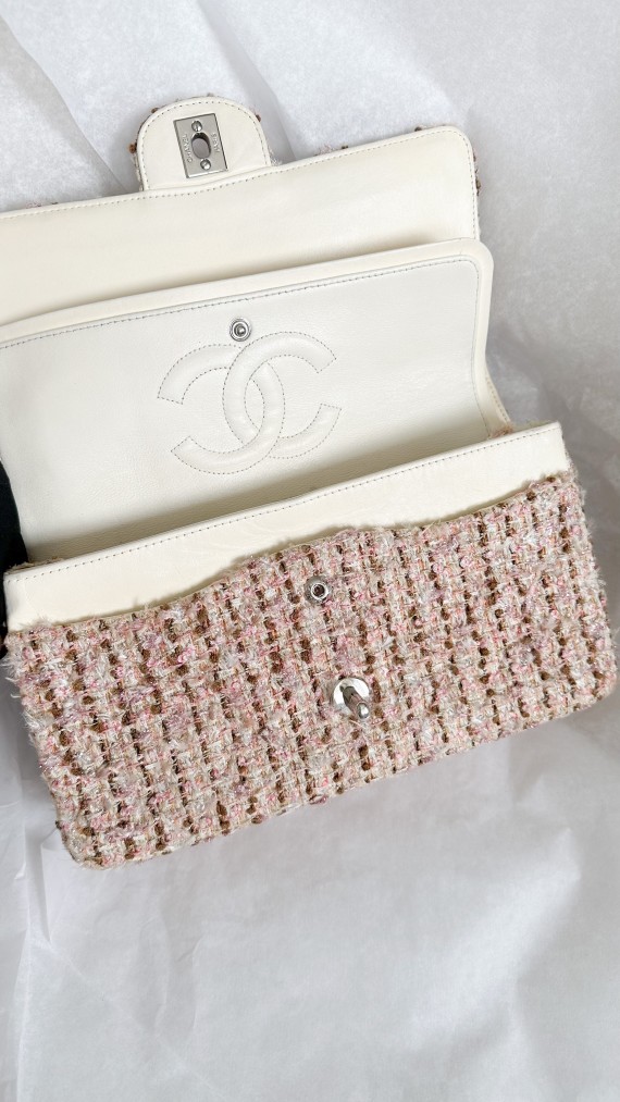 Chanel Tweed Classic Double Flap Size Medium