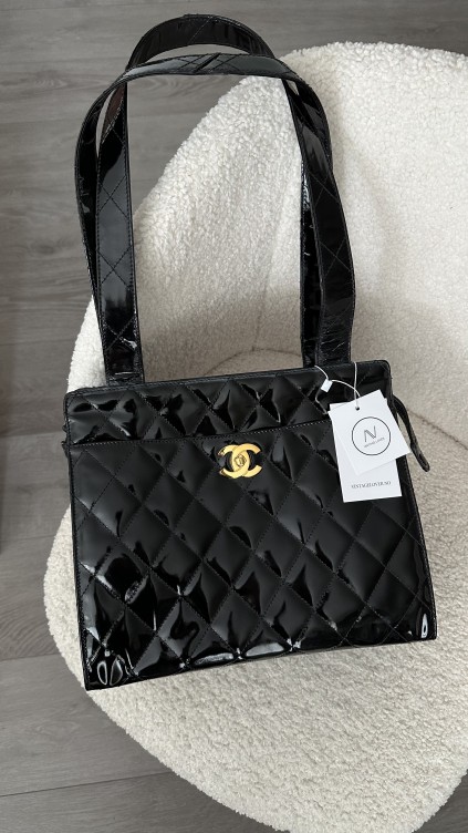 Chanel Shoulder Bag i Patent Leather