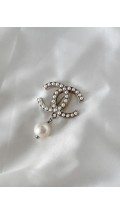 Chanel Brosje