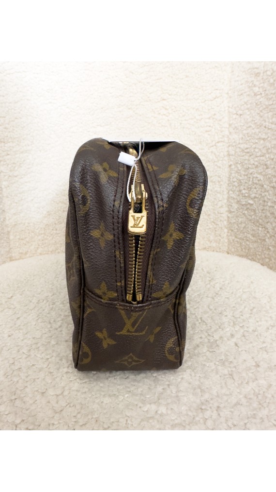 Louis Vuitton Toalettmappe Size 28
