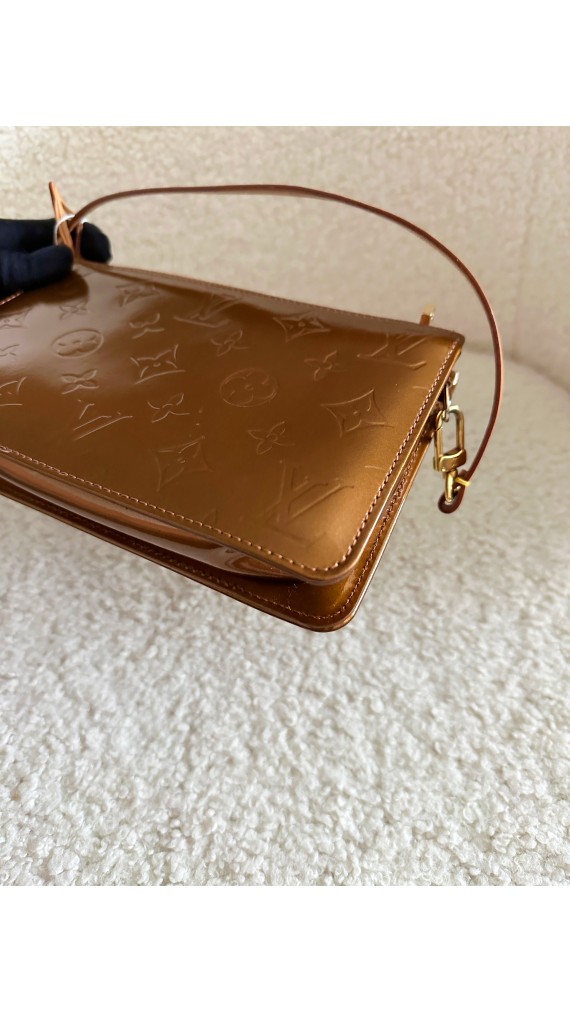 Louis Vuitton Vernis Pochette Bag