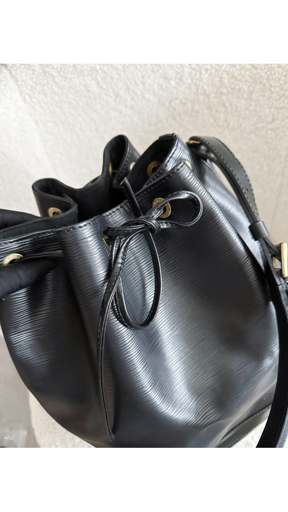 Louis Vuitton EPI Noé GM Bag