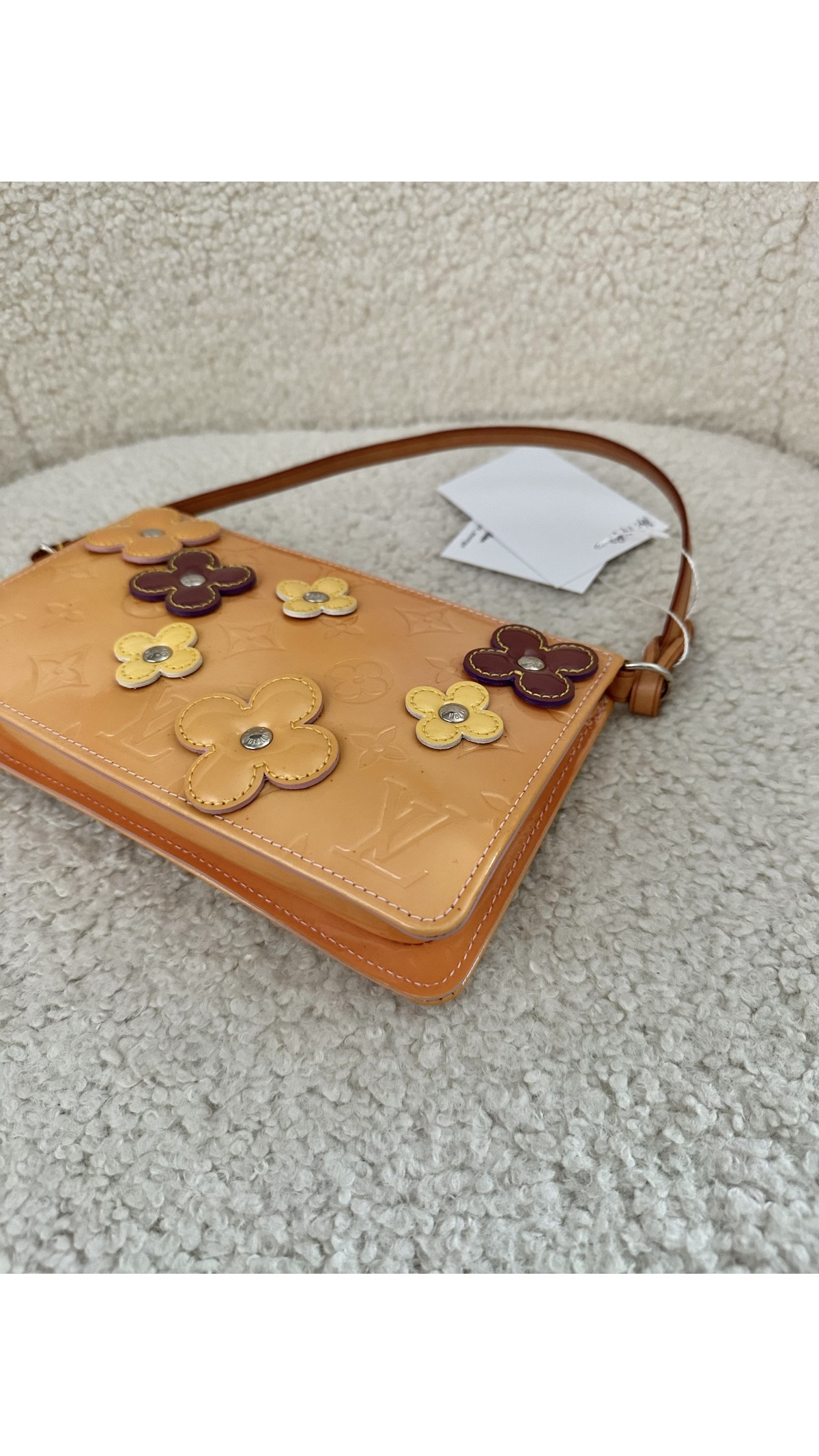 Louis Vuitton Ltd.Edition beige Monogram Vernis Lexington Flower Pochette  Bag Louis Vuitton