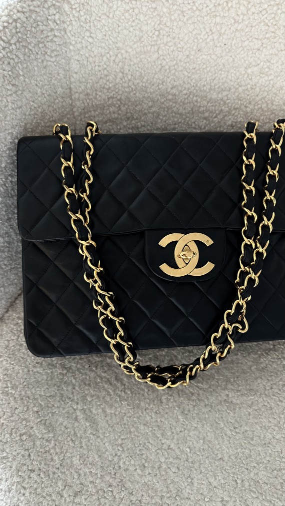 Chanel Vintage Jumbo Single Flap Bag