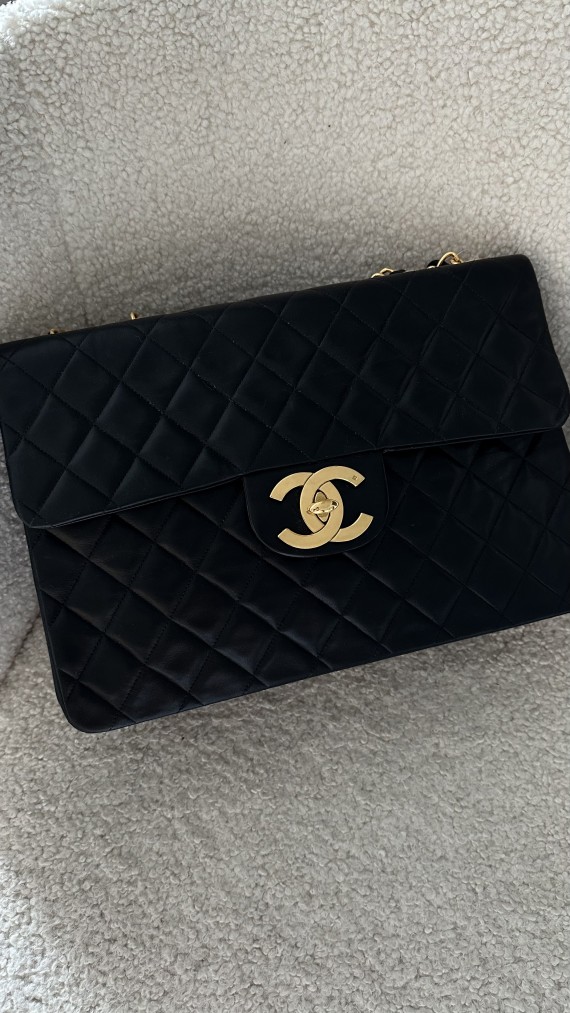 Chanel Vintage Jumbo Single Flap Bag