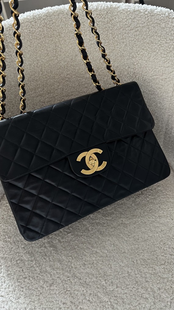 Chanel Vintage Jumbo Single Flap Bag