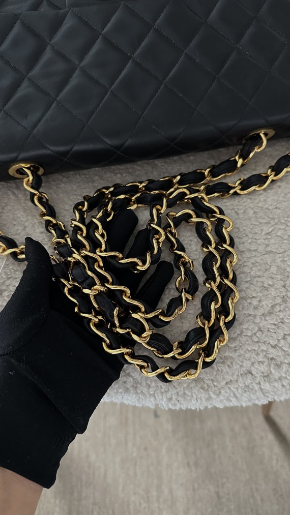 Chanel Vintage Jumbo Single Flap Bag