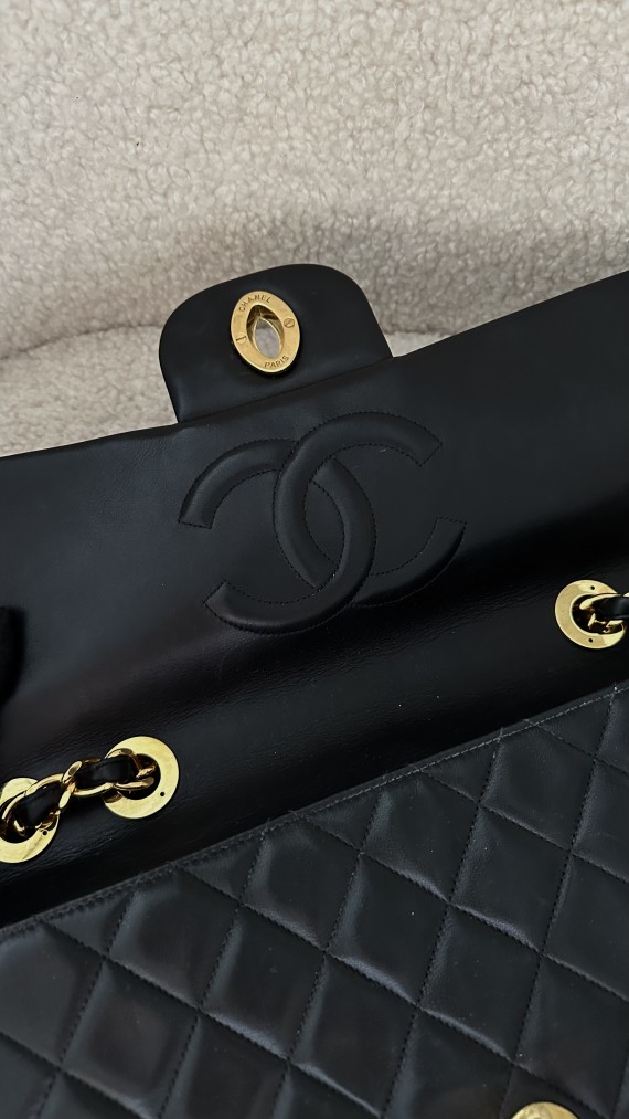 Chanel Vintage Jumbo Single Flap Bag