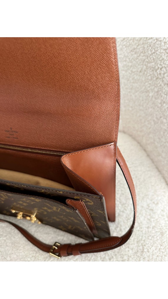 Louis Vuitton Monceau Shoulder Bag