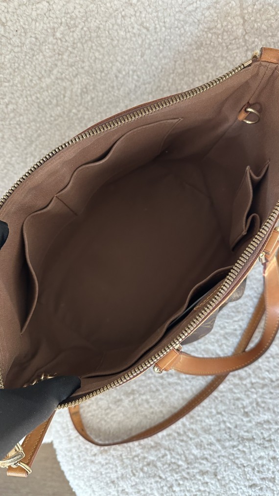 Louis Vuitton Palermo