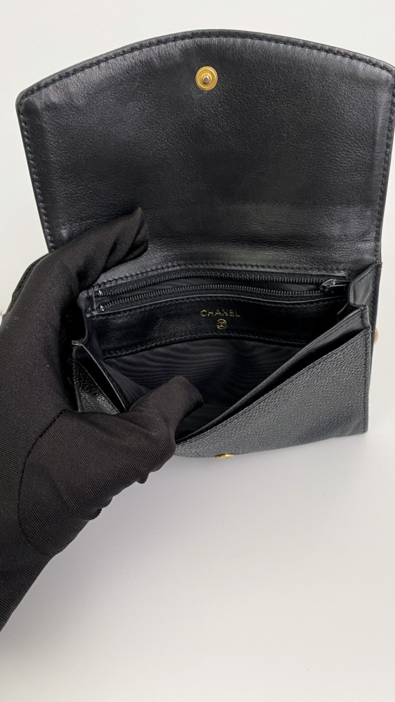 Chanel lommebok i caviar