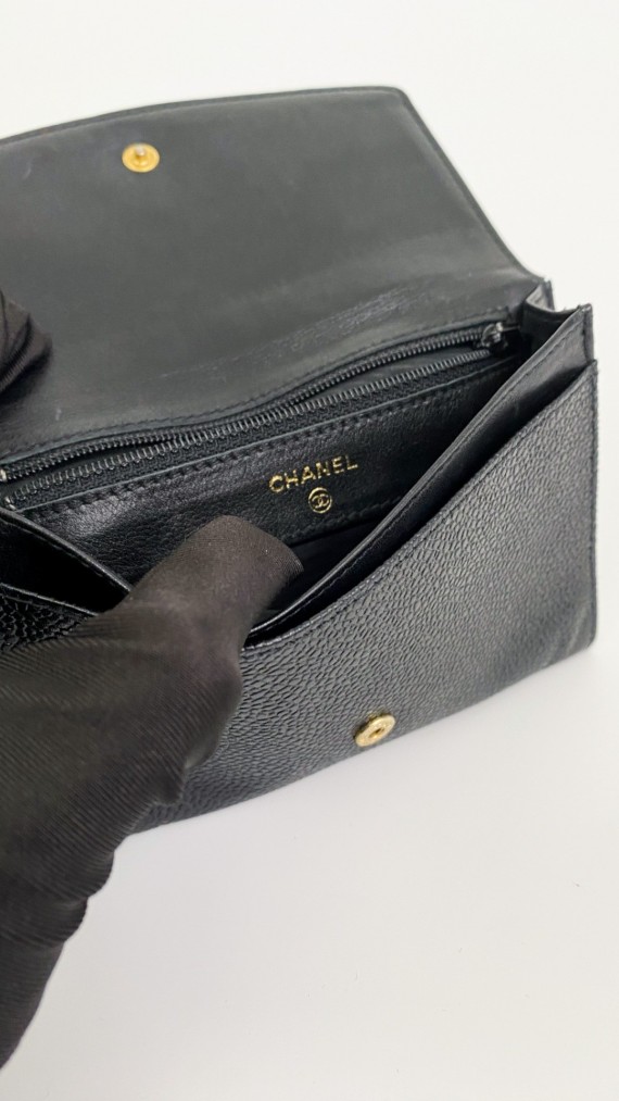 Chanel lommebok i caviar