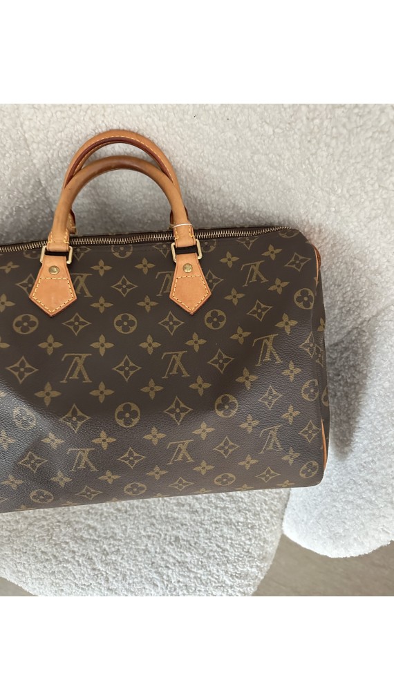 Louis Vuitton Speedy Size 35