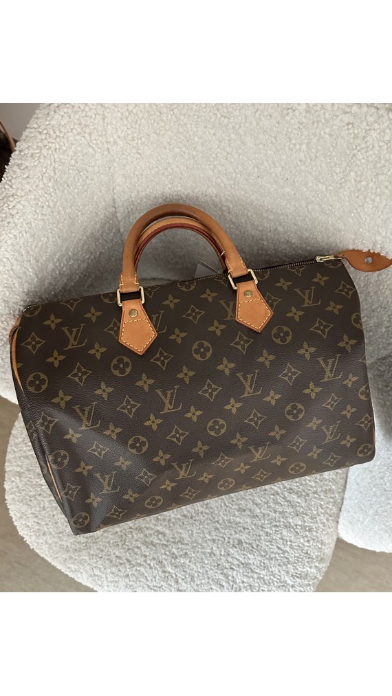 Louis Vuitton Speedy Size 35