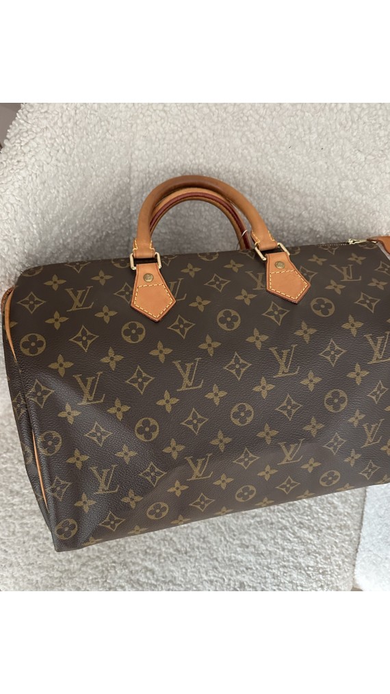 Louis Vuitton Speedy Size 35