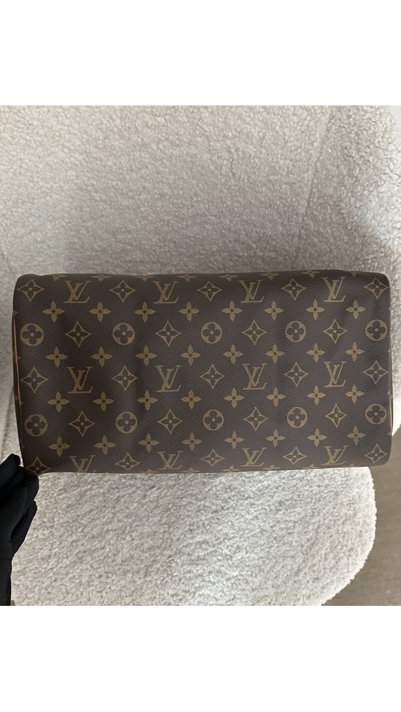 Louis Vuitton Speedy Size 35