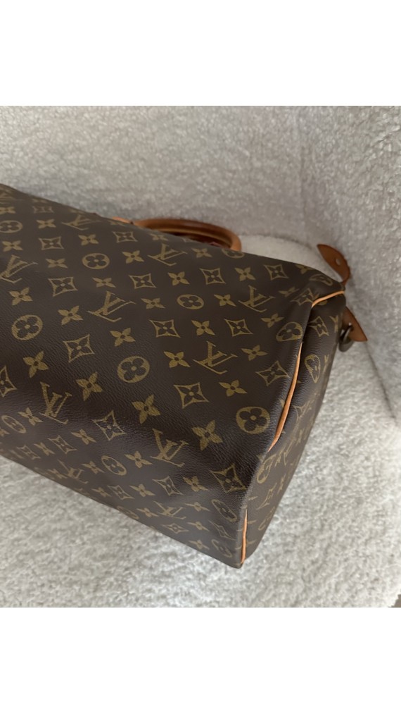 Louis Vuitton Speedy Size 35