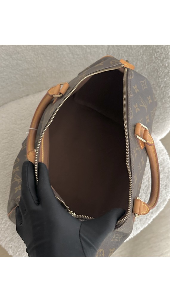 Louis Vuitton Speedy Size 35