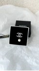 Chanel Brosje