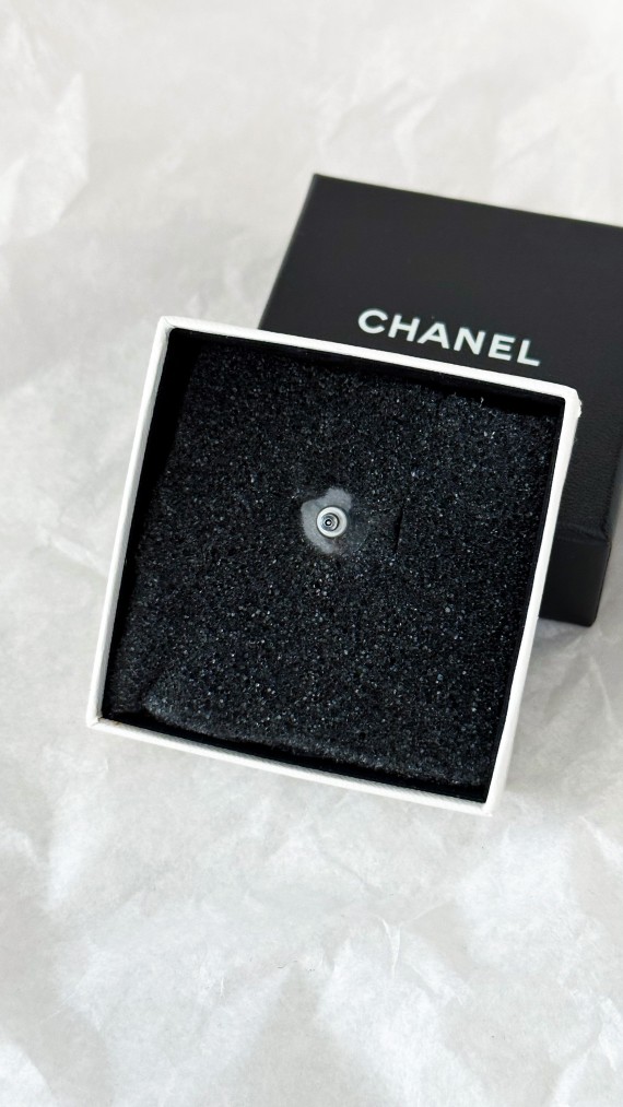 Chanel Brosje